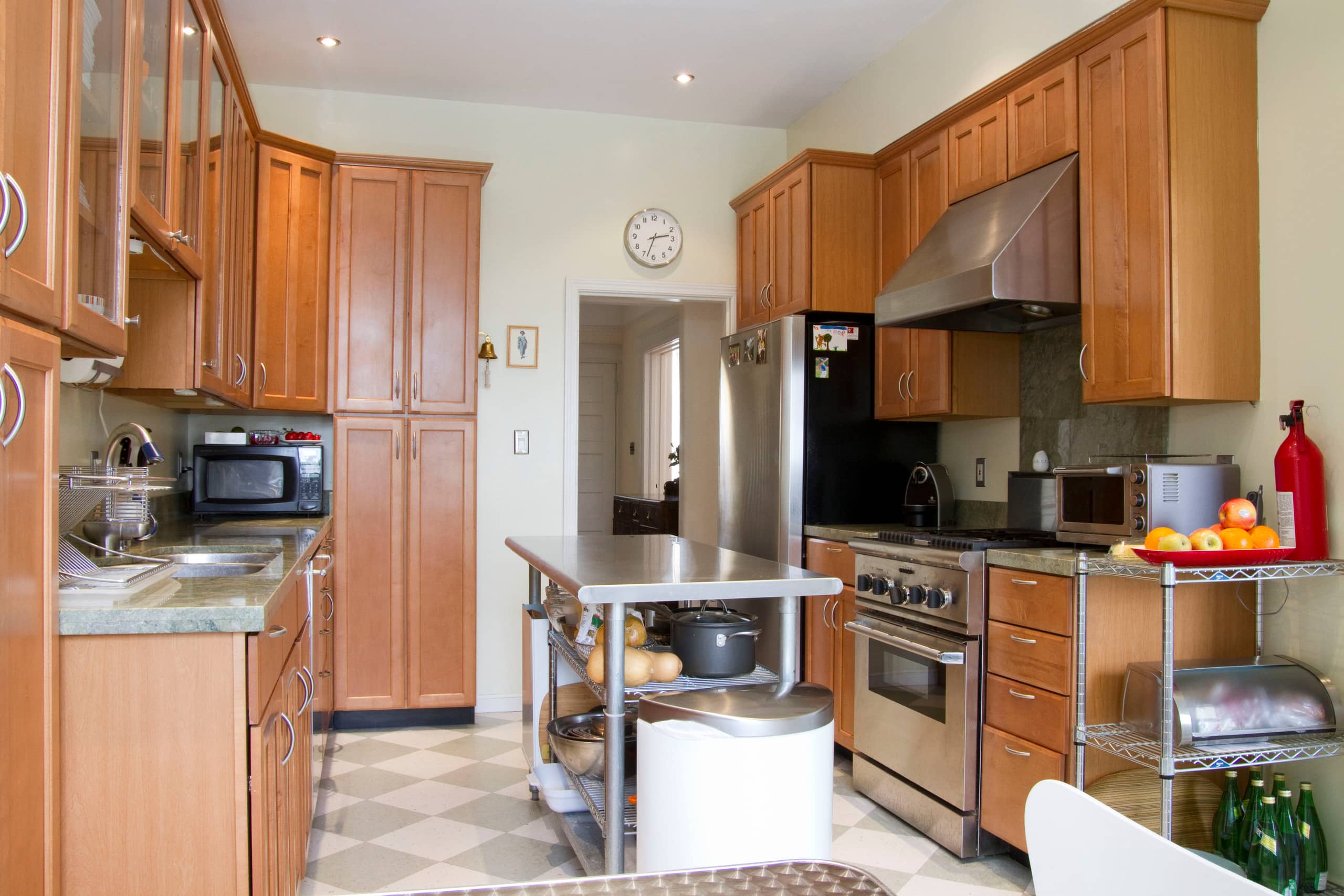 Home in San Francisco · ★4.98 · 4 bedrooms · 4 beds · 2.5 baths - Image 15