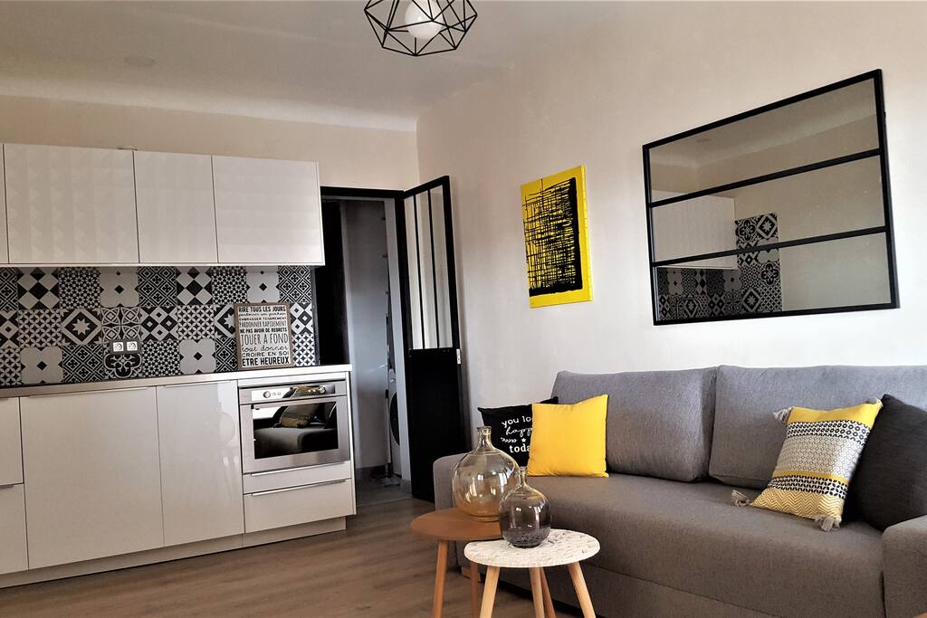 Cuisine neuve équipée déco Carreau de Ciment****