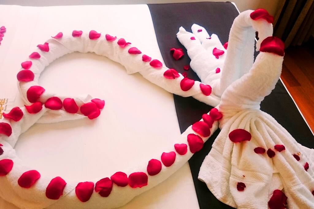 DECORACIÓN PARA EVENTOS ESPECIALES, TALES COMO PARA ANIVERARIO, LUNA DE MIEL, SORPRESAS, ETC, ETC