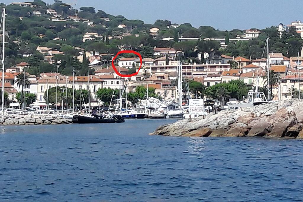 la maison vue du port