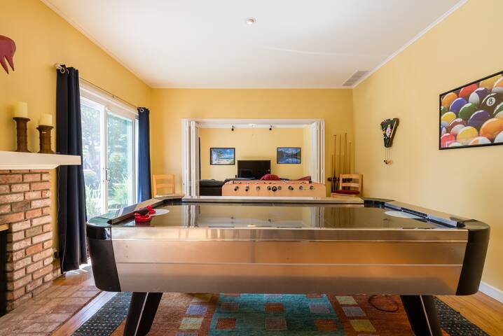 Spacious Home in the Heart of West Menlo Park gallery image 5