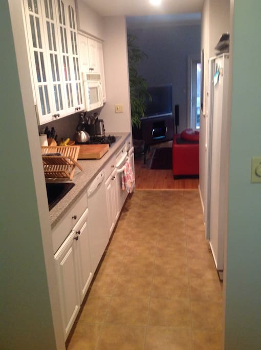 Fully stocked kitchen, gas stove