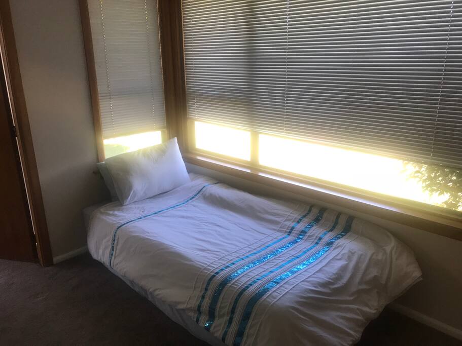 Single bed room
