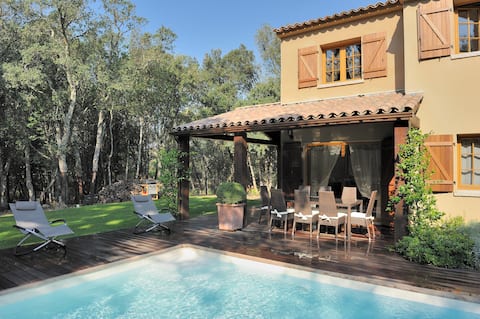 Comfortable villa with swimming pool 5 min from the beaches