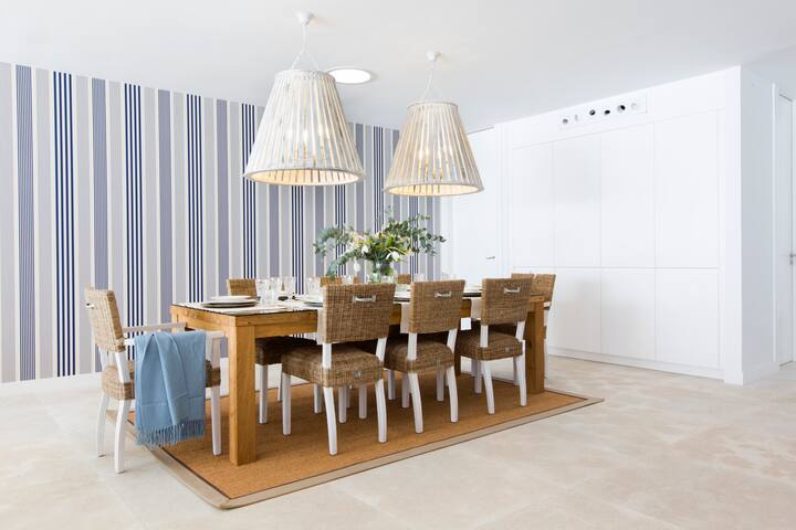 Luxury apartment with sea view,3 bedrooms -Terrace gallery image 5