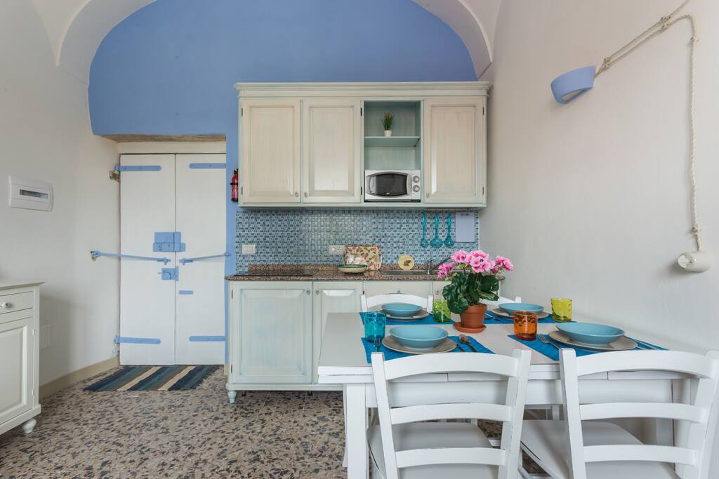 Ingresso e Zona Pranzo / Entrance and Lunch zone