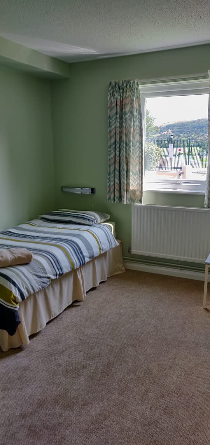 Hunters Lodge, hippodrome de Cheltenham. à Prestbury, Angleterre