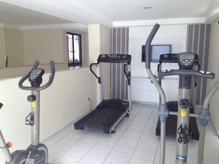 Academia completa / Full equipped Gym