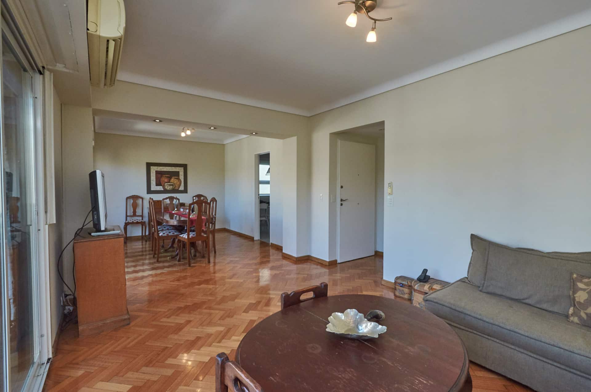 Four-bedroom apartment in Recoleta