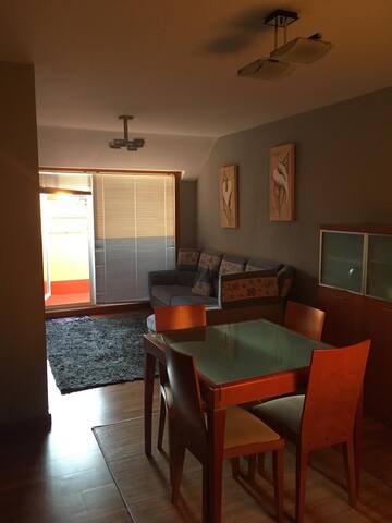 Excelente vivienda en urbanización con piscina