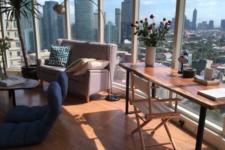 Stunning Makati Wood House