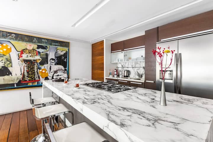 Luxury Loft-Style Apartment in Vibrant Polanco Neighborhood
