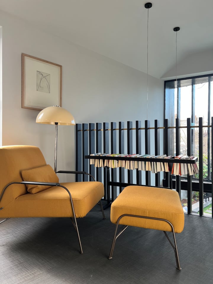 Stunning architectural home, sleeps 8, Dublin.