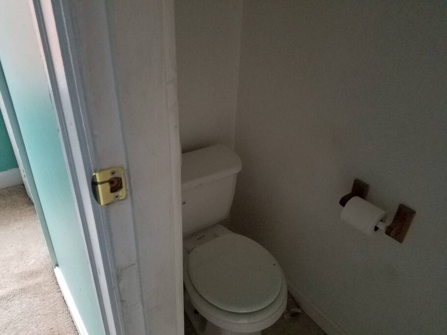 upstairs half bath (private)