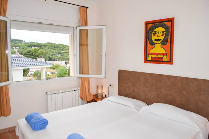 Villa à 500 mètres de Platja del Racó-Begur-Costa Brava. Capacité pour 10 personnes. Wifi. Piscine. Vue sur l'océan. PUNTA COSTA BRAVA
