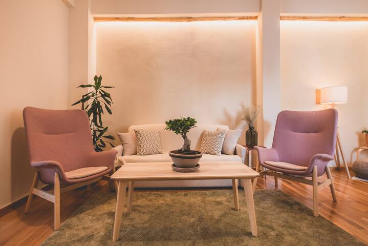 Luxury apt with Acropolis view Terrace and Jacuzzi gallery image 4