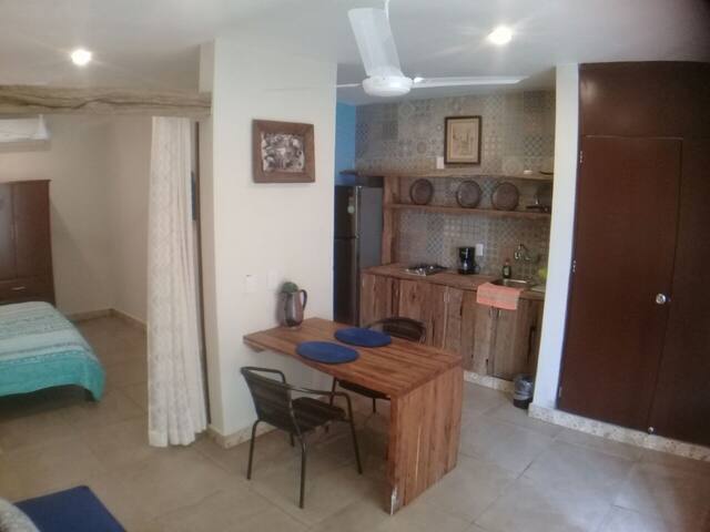 Dpto. con alberca media cuadra Plaza Machado 3