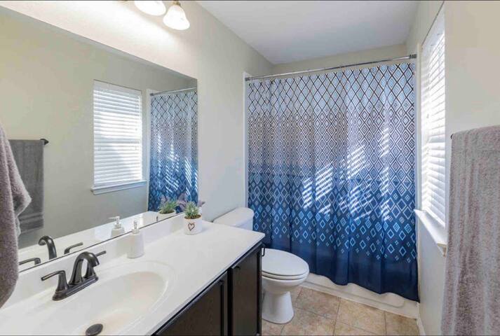 Perfect family or corporate! Downtown, UT, Domain gallery image 5