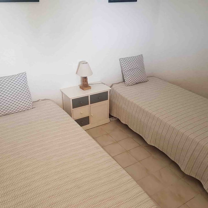 儿童房（ 2张单人床） 