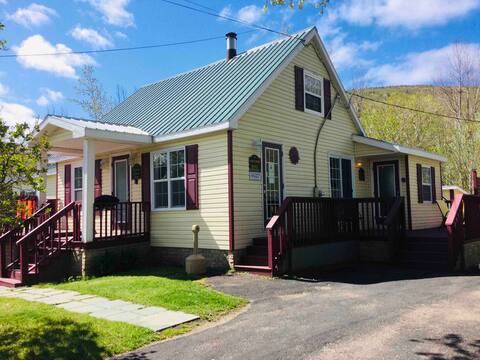 Hikers Suite,On Cabot Trail (Private Hot Tub)