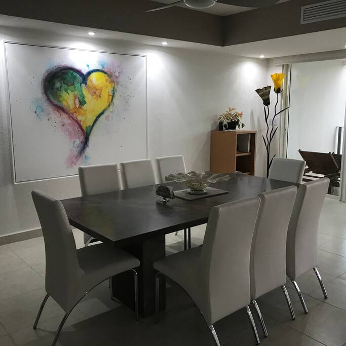 Dining seats 8