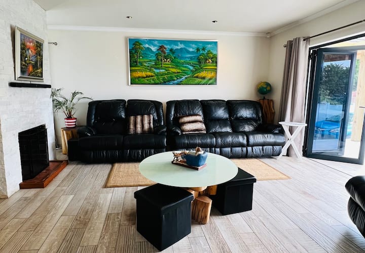 High Street Cnr Villa - Plettenberg Bay