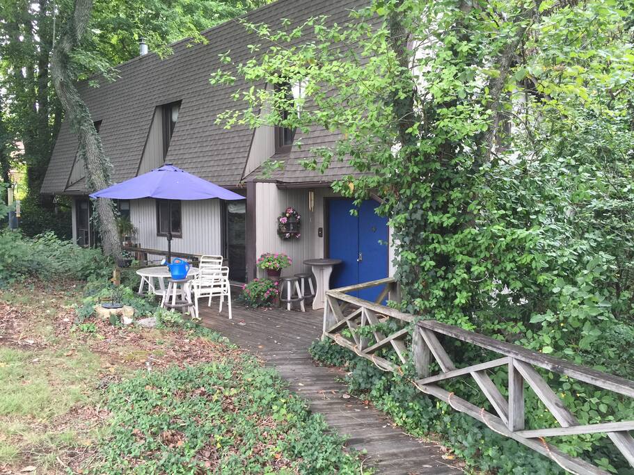 Curbside view - blue front door is hard to miss!