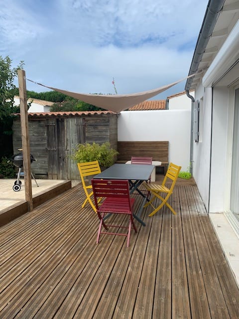 Successful Airbnb property: Pertuis Studio in Sainte Marie De Ré