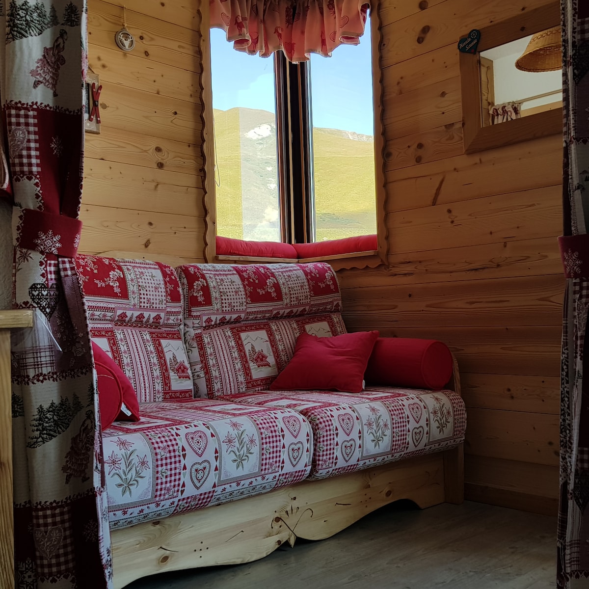 Divano letto matrimoniale nuovo