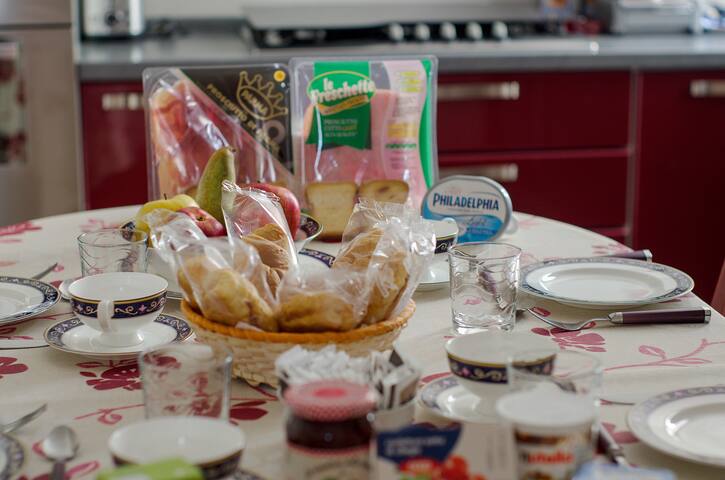 Cozy Apartment in Bologna old town gallery image 5