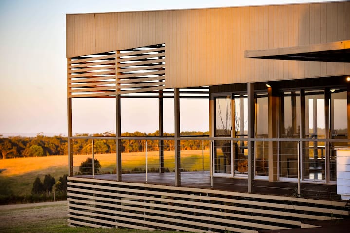 Charleson Farm – rural escape, breathtaking views gallery image 2