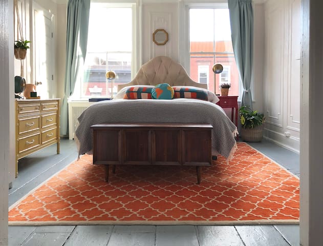 Prime Brooklyn Brownstone w/Magical Manhattan View