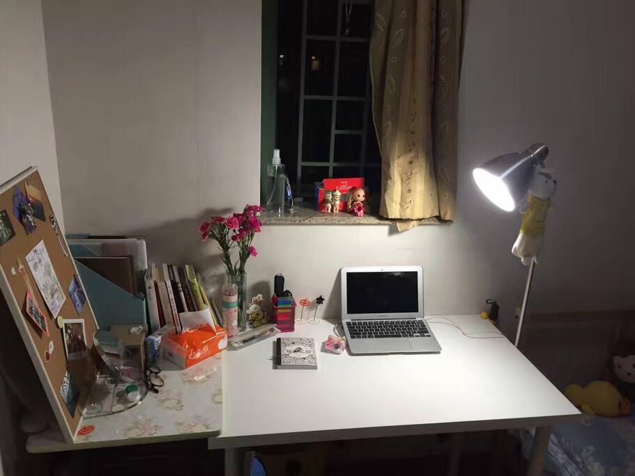 溫馨的工作台