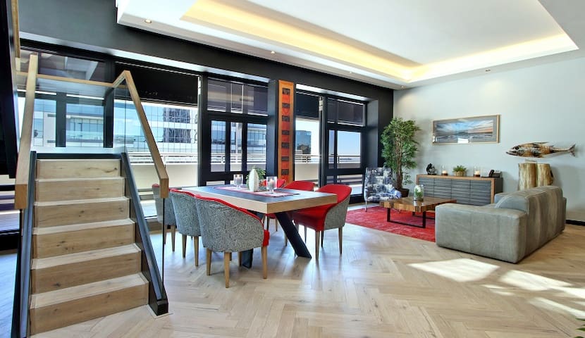 Cape town Luxury Family Penthouse at The Onyx