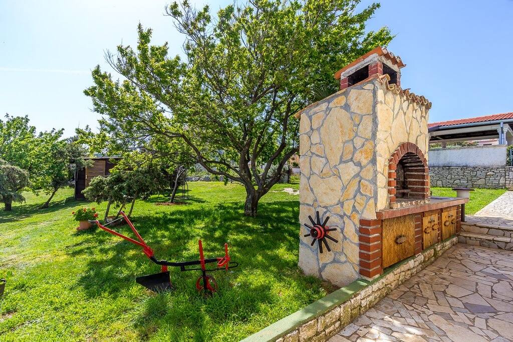 Garden Barbecue Courtyard