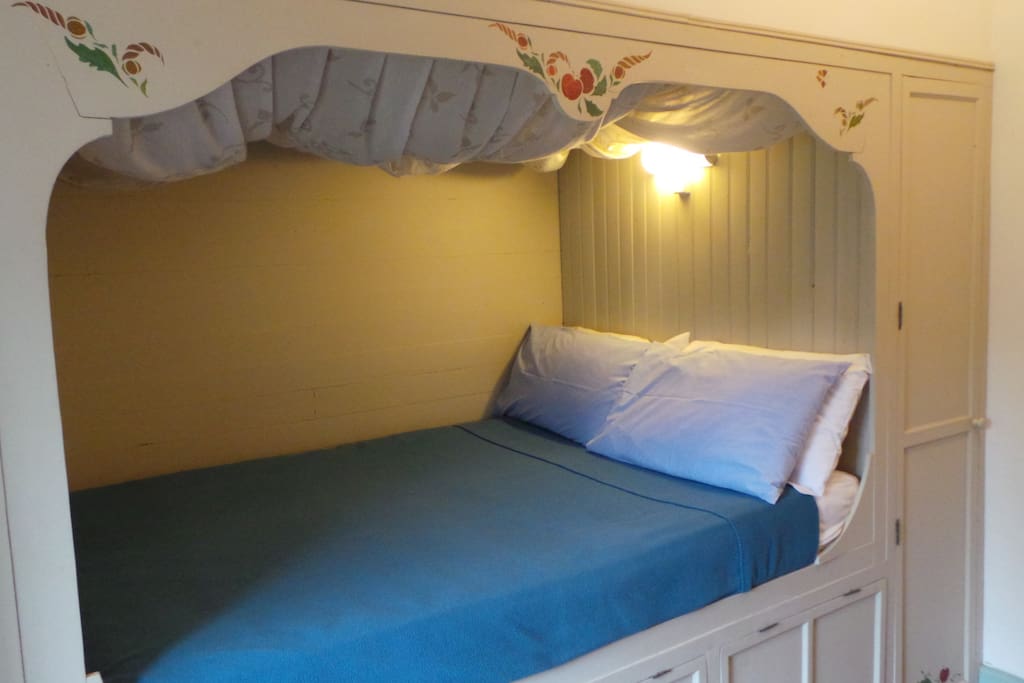 cabin-style double bed