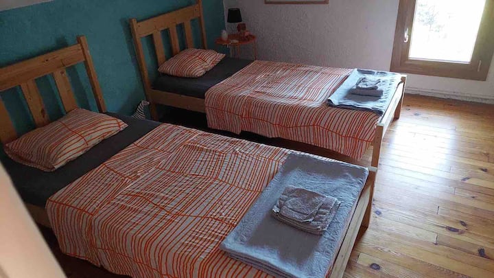 غرفة النوم 2