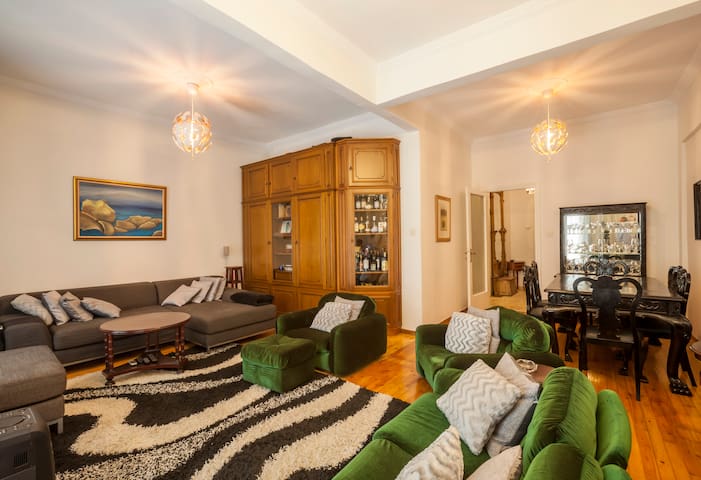 Cozy 120Sq/m,2 B/room Apartment