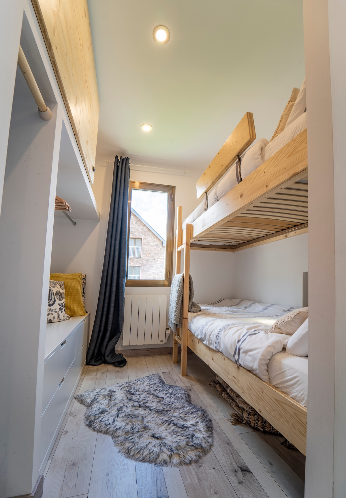 ️️chambre avec bunk beds /bunk ️️ room/ room with bunk beds