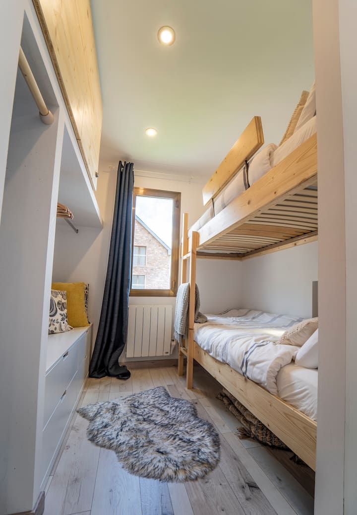 ️️chambre avec bunk beds /bunk ️️ room/ room with bunk beds