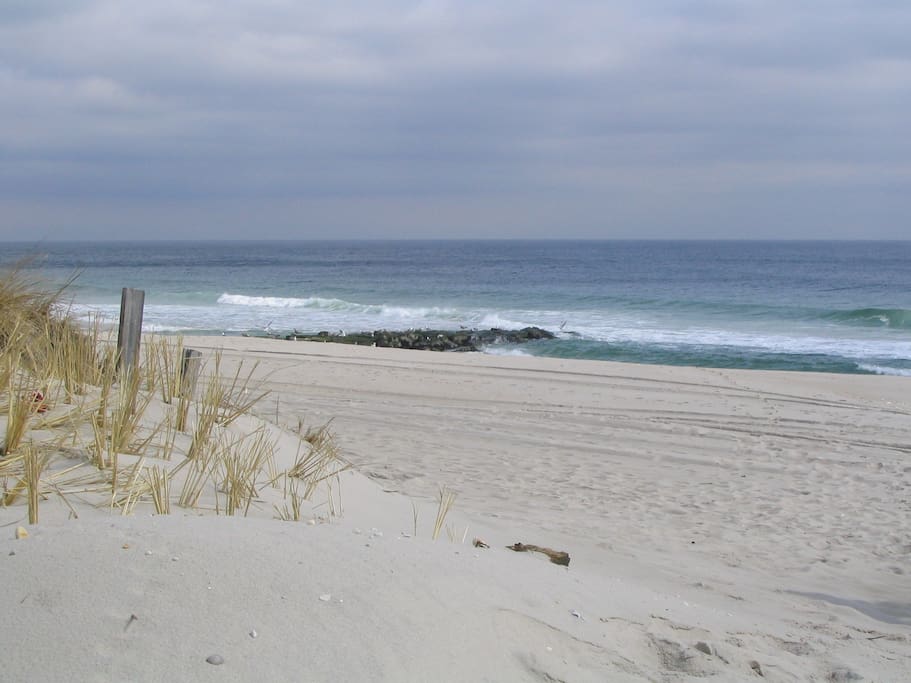 Beach entrance is short walk right up the street, you do not have to cross any streets.