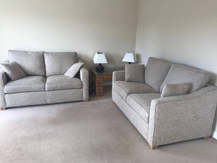 Lounge with double sofa bed