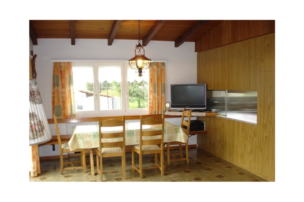 Salle àmangée ouvert sur salon