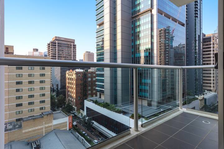 Spacious & Modern 2 Bedroom Apt gallery image 4