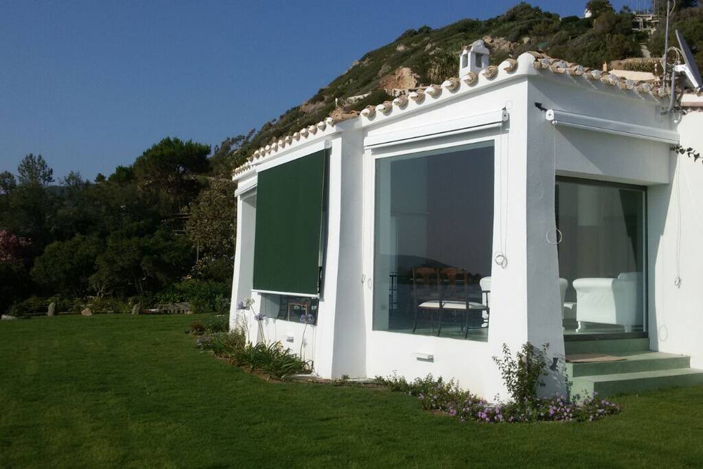 Le vetrate sul mare