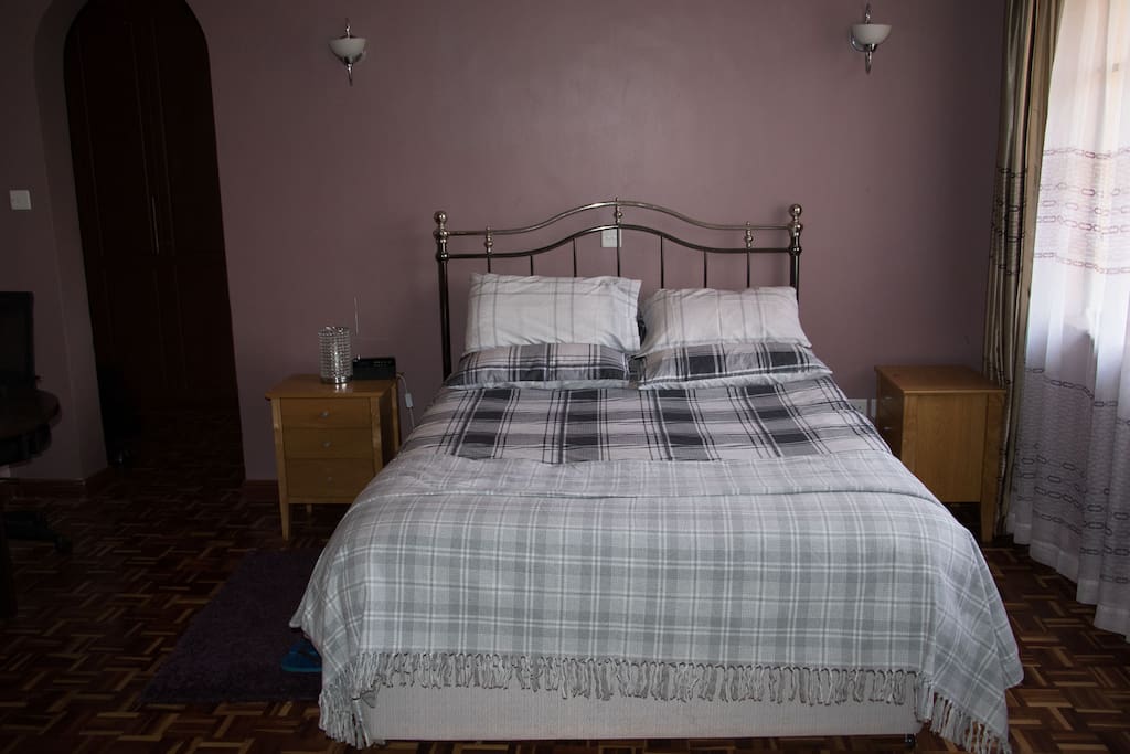 Master bedroom-King size bed