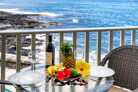 Right-on-Ocean; Renovated; Walk to Beach/Town, A/C