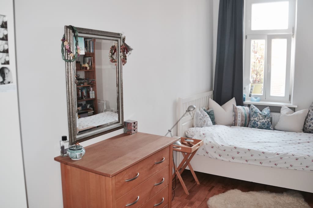 Room 1 - very comfortable bed for two/three with great mattrace (it is a very quiet room towards our beautiful courtyard)