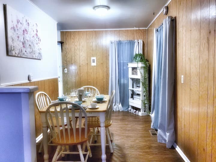 Adorable Asbury Houses for Rent in Colorado Springs, Colorado, United