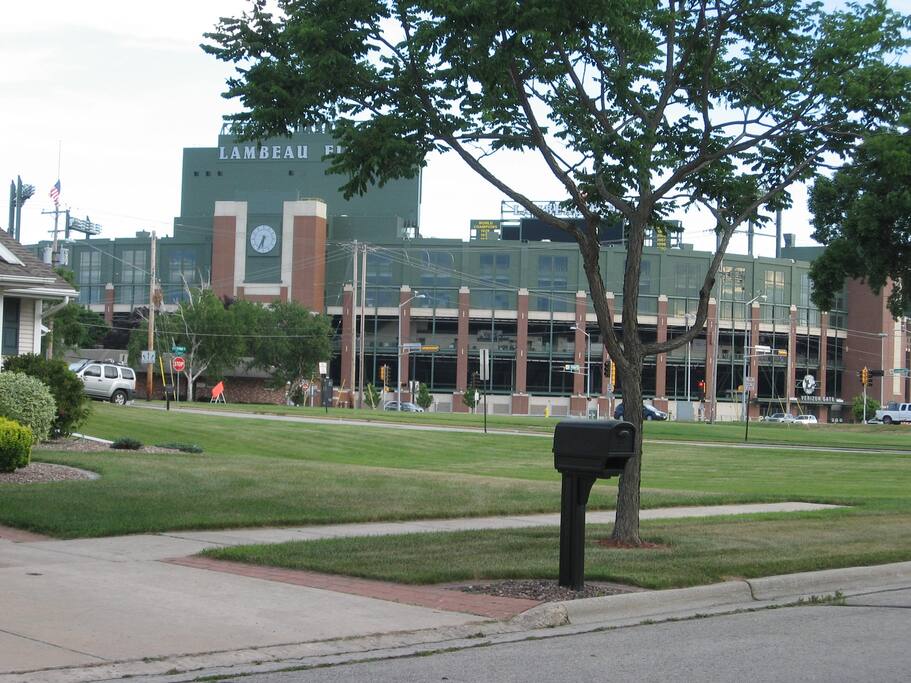 2nd minute of walk to Lambeau